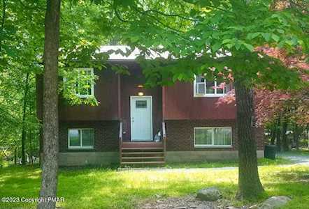 205 Mercedes Ct East Stroudsburg, PA 18301