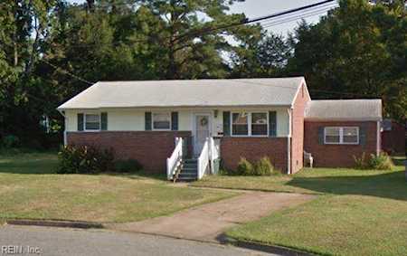 34 Sharon Ct Hampton, VA 23666