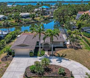 1221 Bayshore Dr Englewood, FL 34223