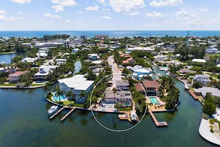 520 58th St Holmes Beach, FL 34217