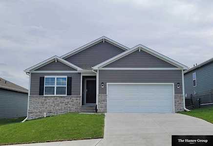 4455 Schilling Dr Bellevue, NE 68123