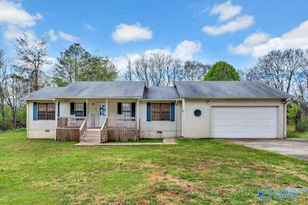 120 Aurora Circle Huntsville, AL 35811