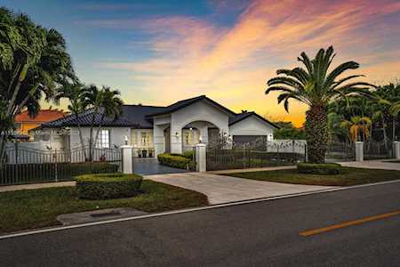 12475 NW 6th St Miami, FL 33182