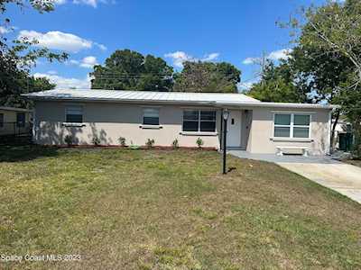 5241 Walker Avenue Melbourne, FL 32904