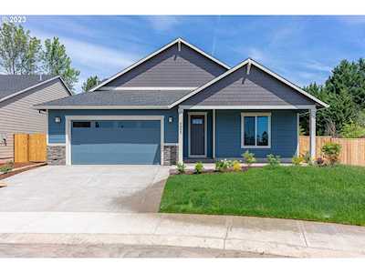 4055 E Willakenzie ST Newberg, OR 97132