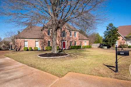 1880 N Glenbuck Cv Germantown, TN 38139
