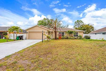 454 SW Saginaw Avenue Port St Lucie, FL 34953