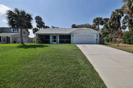 16 Sand Dune Dr New Smyrna Beach, FL 32169