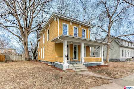 816 S 4th St Council Bluffs, IA 51501