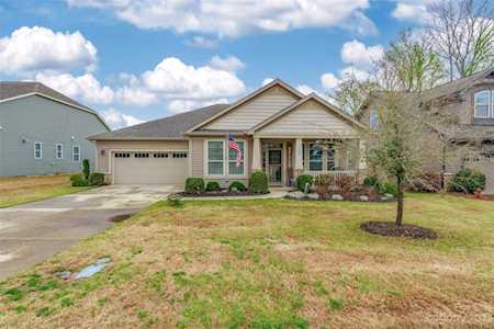 1235 Kings Grove Dr York, SC 29745