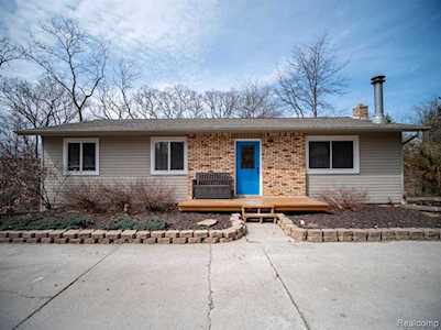 11040 Patterson Lake Dr Putnam Twp, MI 48169