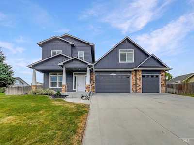 855 W Trine Loop Nampa, ID 83686
