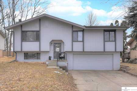 8805 Bayberry Rd La Vista, NE 68128