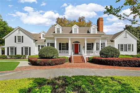 2 Summerton Dr Bluffton, SC 29910