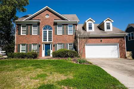 8428 Tonawanda Dr Charlotte, NC 28277