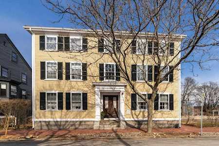 108 Federal St #1 Salem, MA 01970