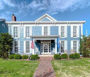 216 Shelby St Frankfort, KY 40601