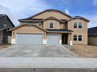7642 E Lightfoot St Nampa, ID 83687