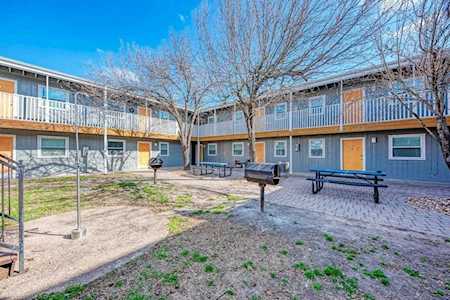 2401 Manor Rd RD #124 Austin, TX 78722