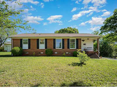 4115 Gladstone Ln Charlotte, NC 28205