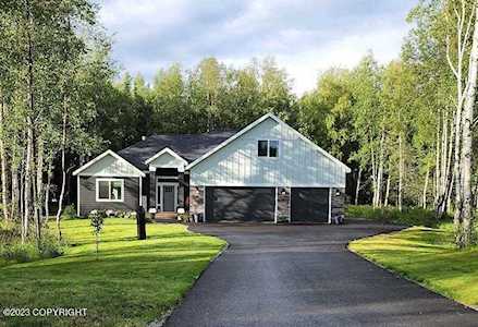 8067 E Yarn Spinner Circle Palmer, AK 99645