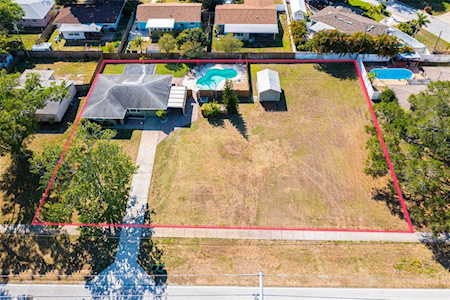 1744 N Old Coachman Rd Clearwater, FL 33765