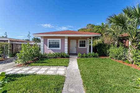 38 SW 8th Avenue Delray Beach, FL 33444