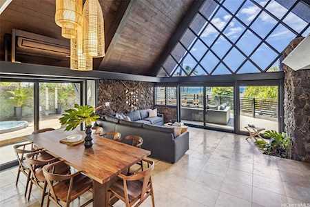 4335 Kaikoo Place Honolulu, HI 96816
