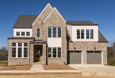 2704 Otterham Dr Thompsons Station, TN 37179
