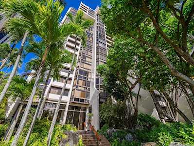 501 Hahaione Street #1/4F Honolulu, HI 96825