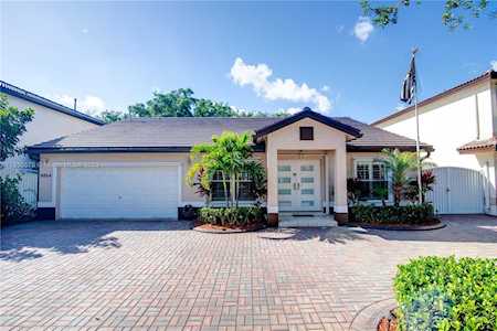 8864 NW 189th Ter Hialeah, FL 33018