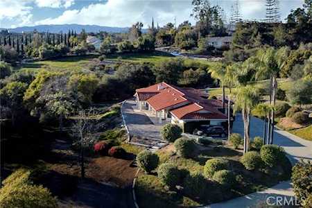 3064 Live Oak Park Road Fallbrook, CA 92028