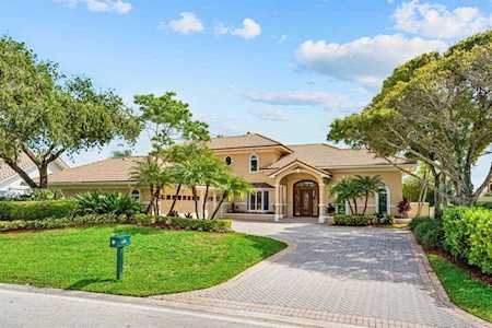 106 Sandbourne Lane Palm Beach Gardens, FL 33418