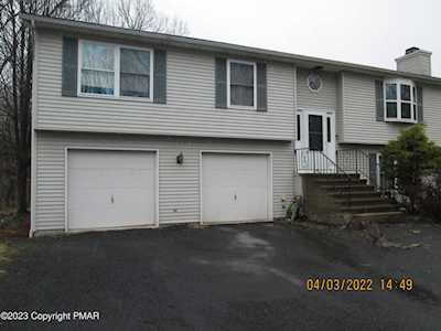 502 Lakeside Dr East Stroudsburg, PA 18301