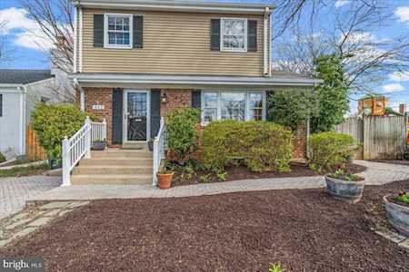 403 Thomas St Alexandria, VA 22302