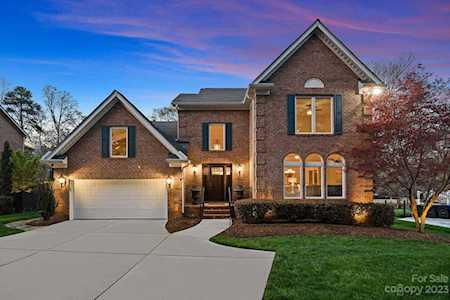 15826 Burlingame Dr Huntersville, NC 28078