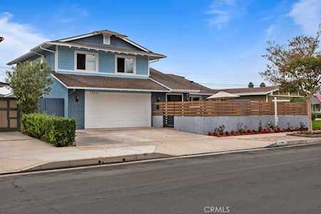 19641 Waterbury Ln Huntington Beach, CA 92646