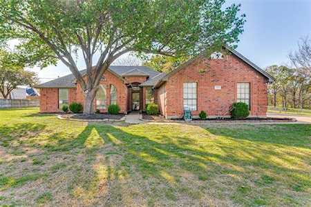 2512 Jewett Road Burleson, TX 76028