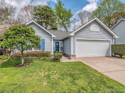 12104 Dolomite Dr Pineville, NC 28134