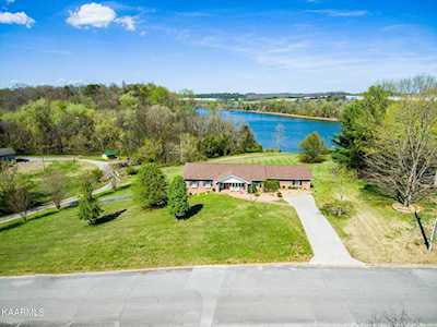 444 River Bend Dr Loudon, TN 37774