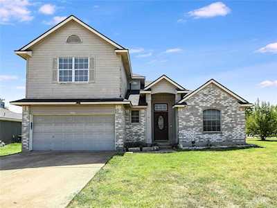 1001 Buttercup CT Leander, TX 78641