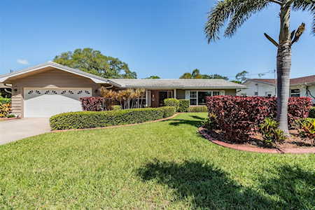 2436 Summerlin Dr Clearwater, FL 33764