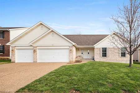 2133 Asher Ct St Peters, MO 63376