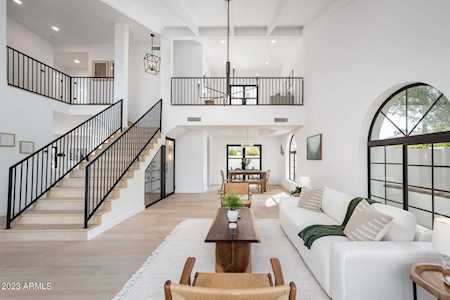 242 W Royal Palm Road Phoenix, AZ 85021