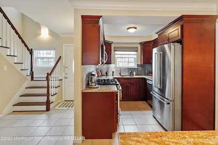 33 Apple Dr Spring Lake Heights, NJ 07762