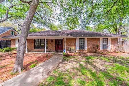 1816 W Cedar Elm Drive Arlington, TX 76012