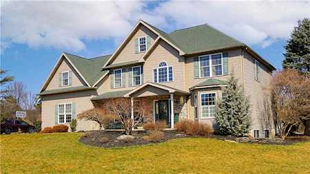 5407 Fells Creek Rd Schnecksville, PA 18078