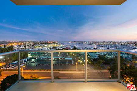 13700 Marina Pointe Dr #1104 Marina Del Rey, CA 90292