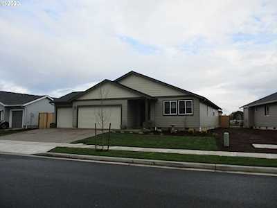 334 Killian Spring DR Woodburn, OR 97071