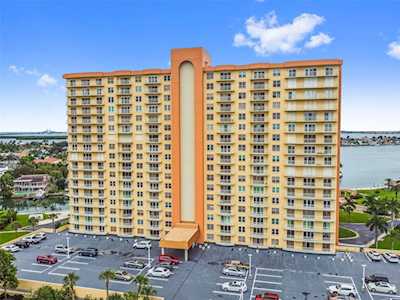 4900 Brittany Dr S #301 St. Petersburg, FL 33715